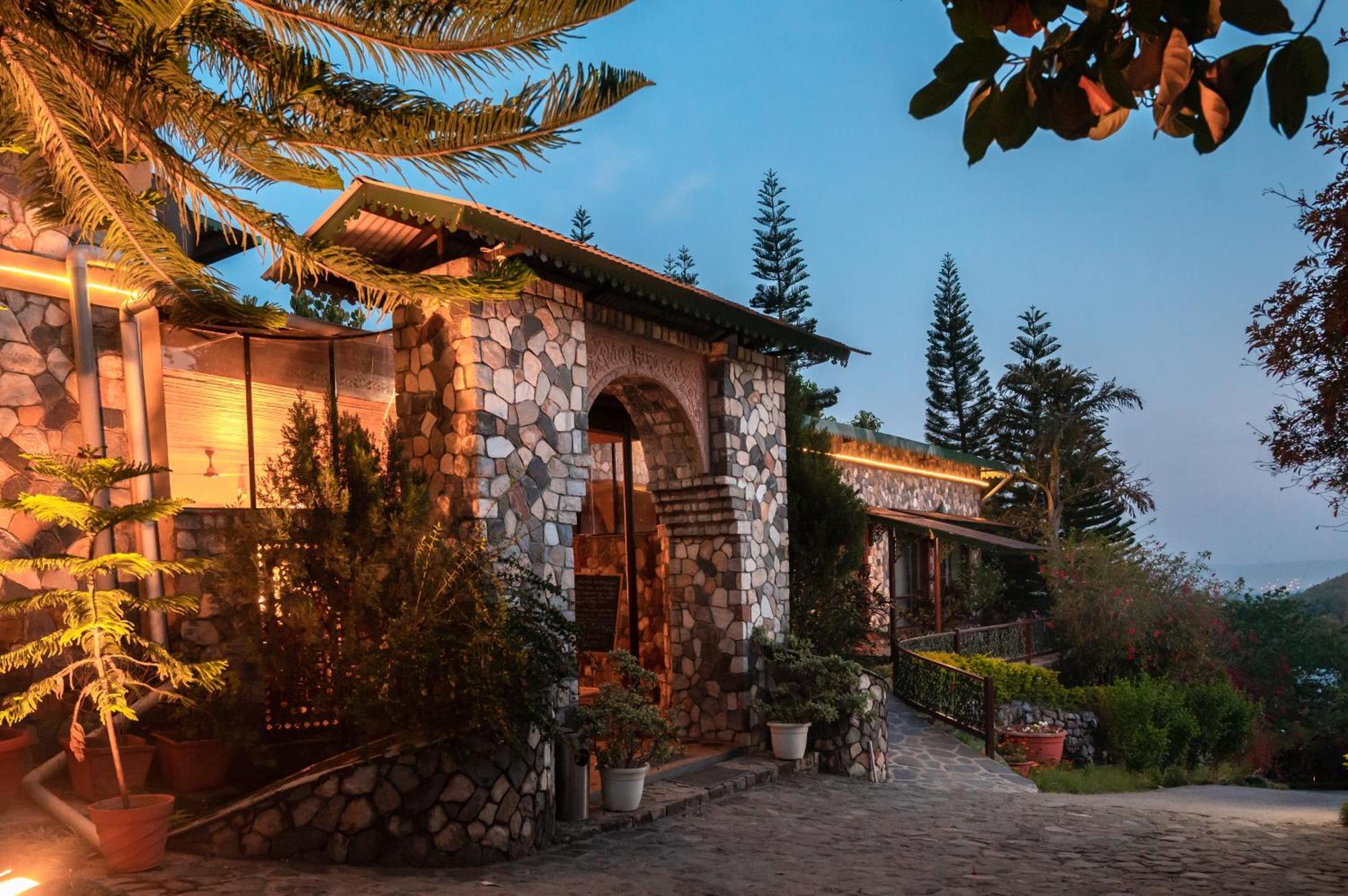 ทรี ออฟ ไลฟ์ รีสอร์ต เชิงเขาเดห์ราดูน Hotel เดห์ราดุน ภายนอก รูปภาพ